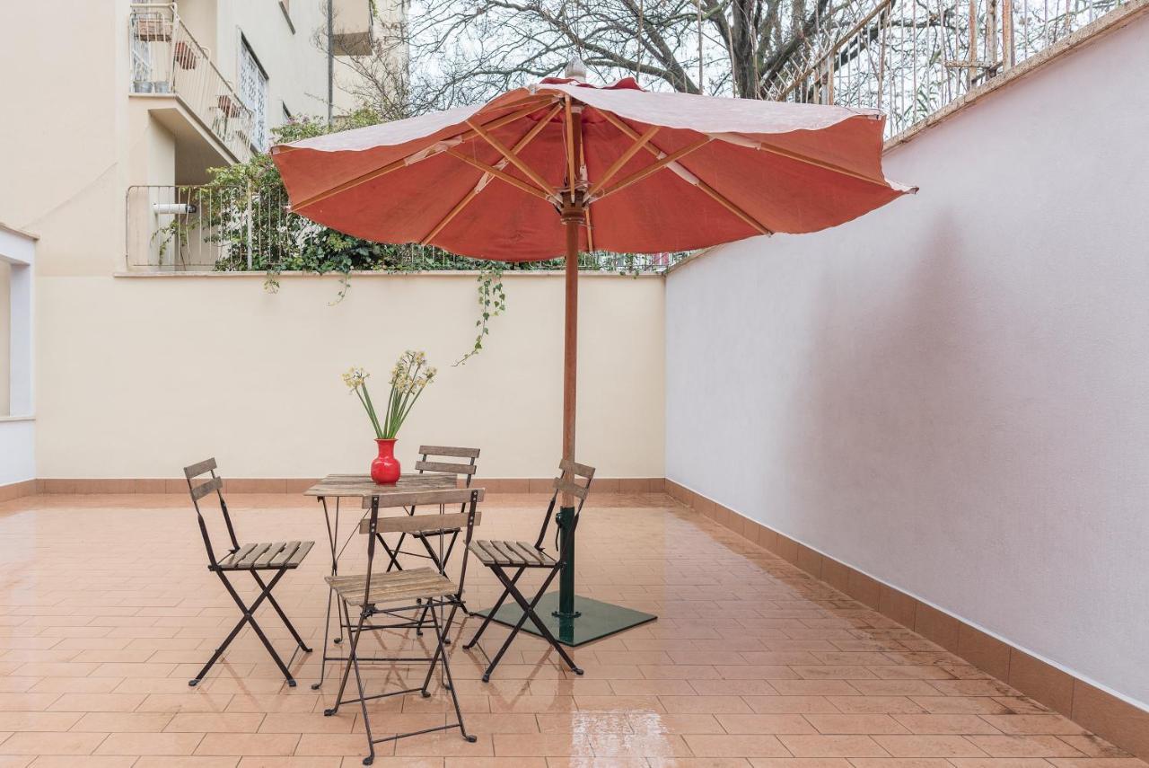 Micheli 4Pax Apartment With Terrace Rom Eksteriør billede